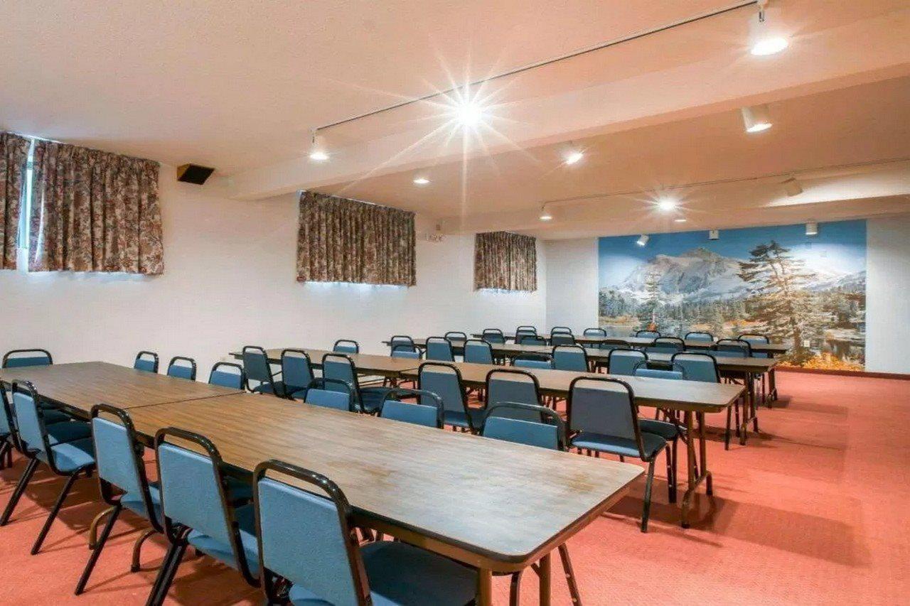 Rodeway Inn Лейк Плесид Екстериор снимка