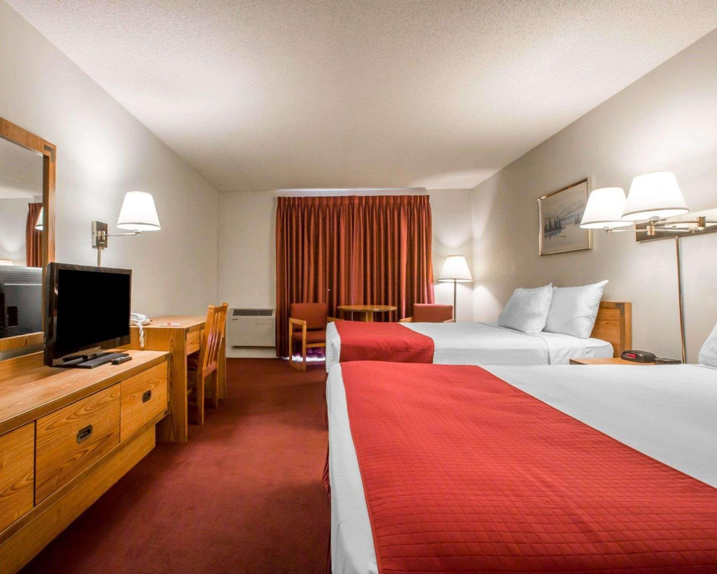 Rodeway Inn Лейк Плесид Екстериор снимка