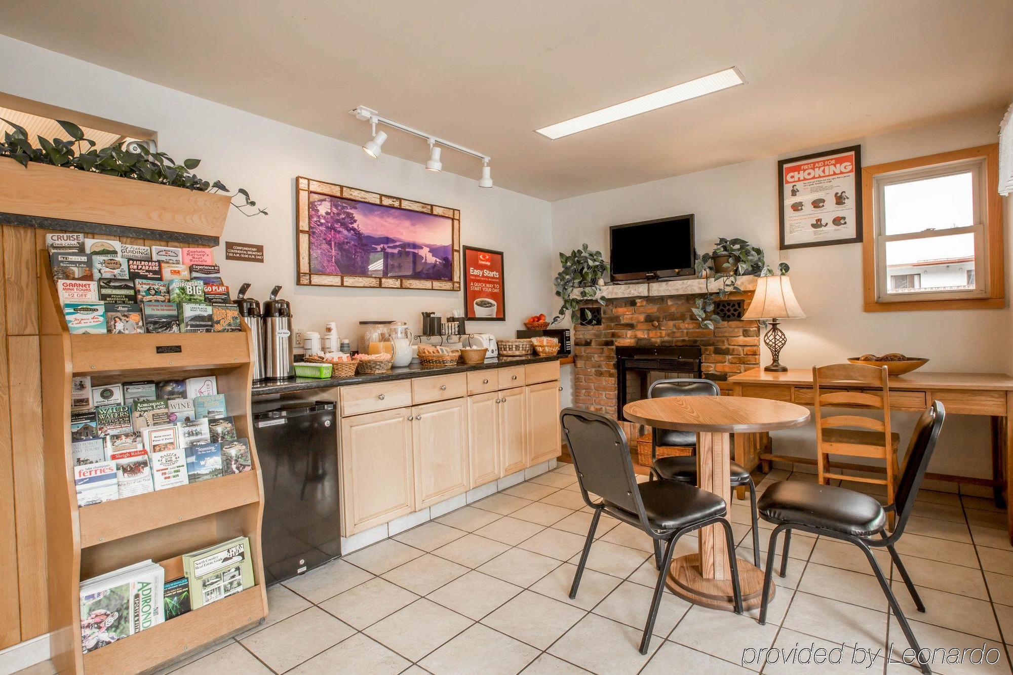 Rodeway Inn Лейк Плесид Екстериор снимка