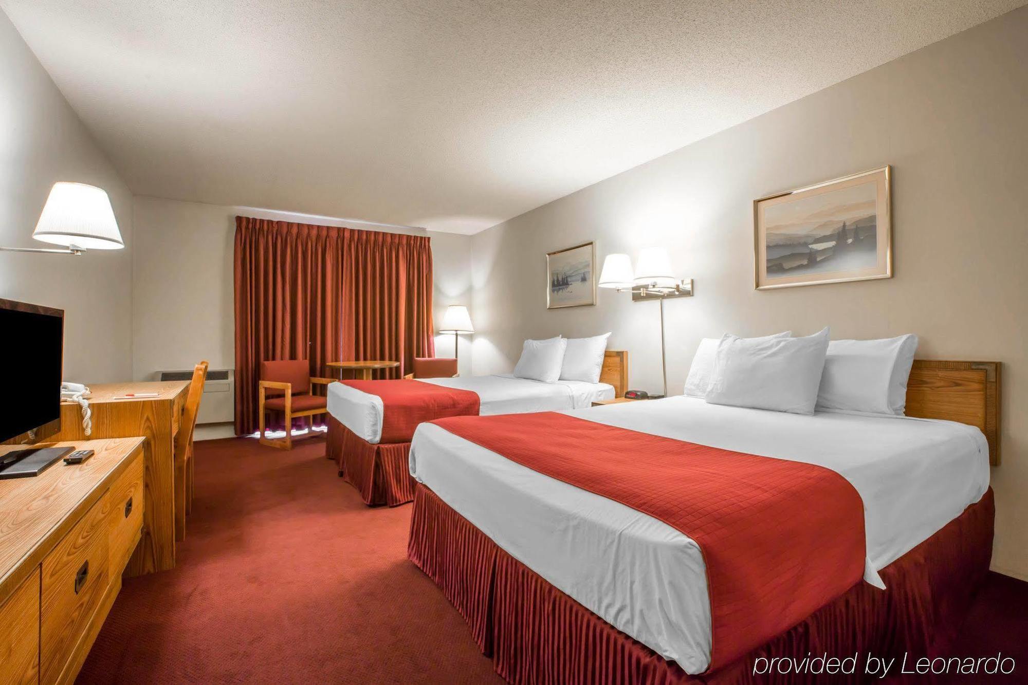 Rodeway Inn Лейк Плесид Екстериор снимка