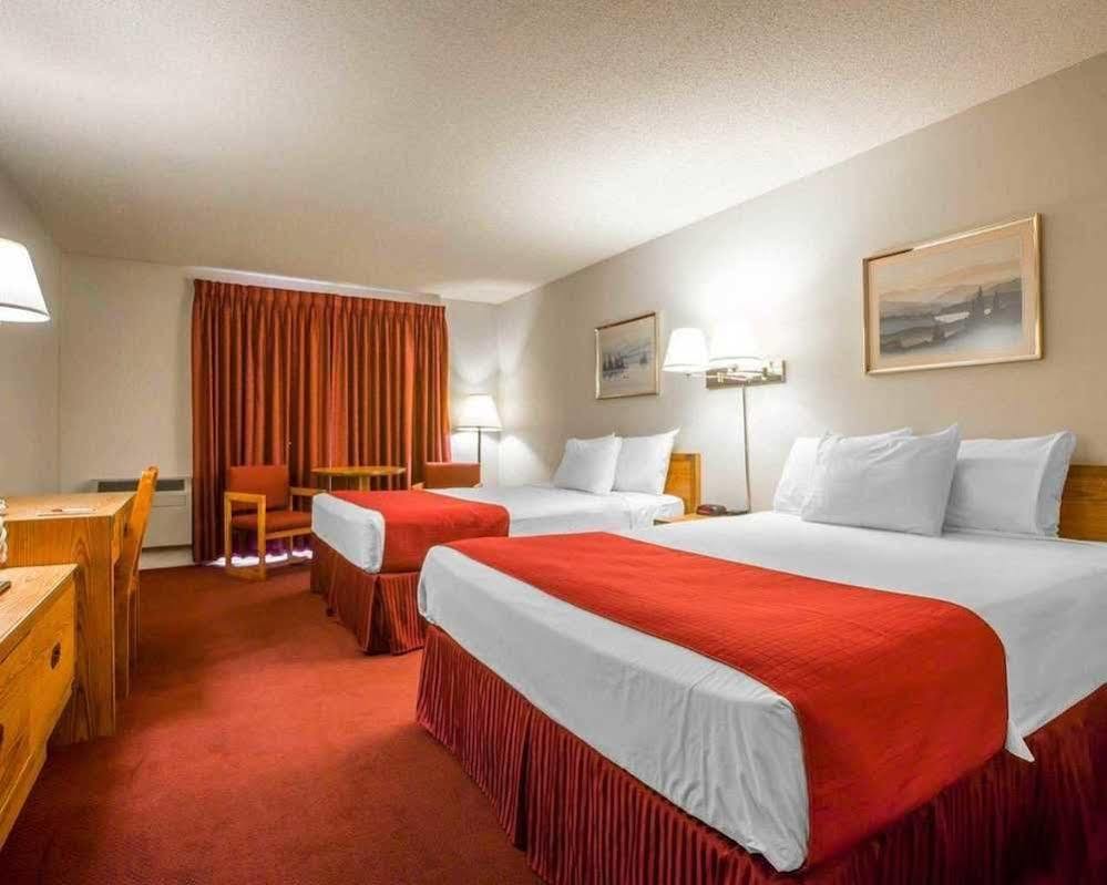 Rodeway Inn Лейк Плесид Екстериор снимка