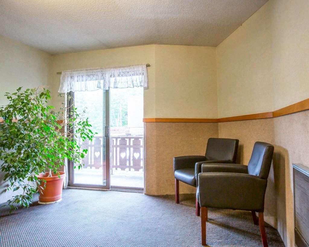 Rodeway Inn Лейк Плесид Интериор снимка