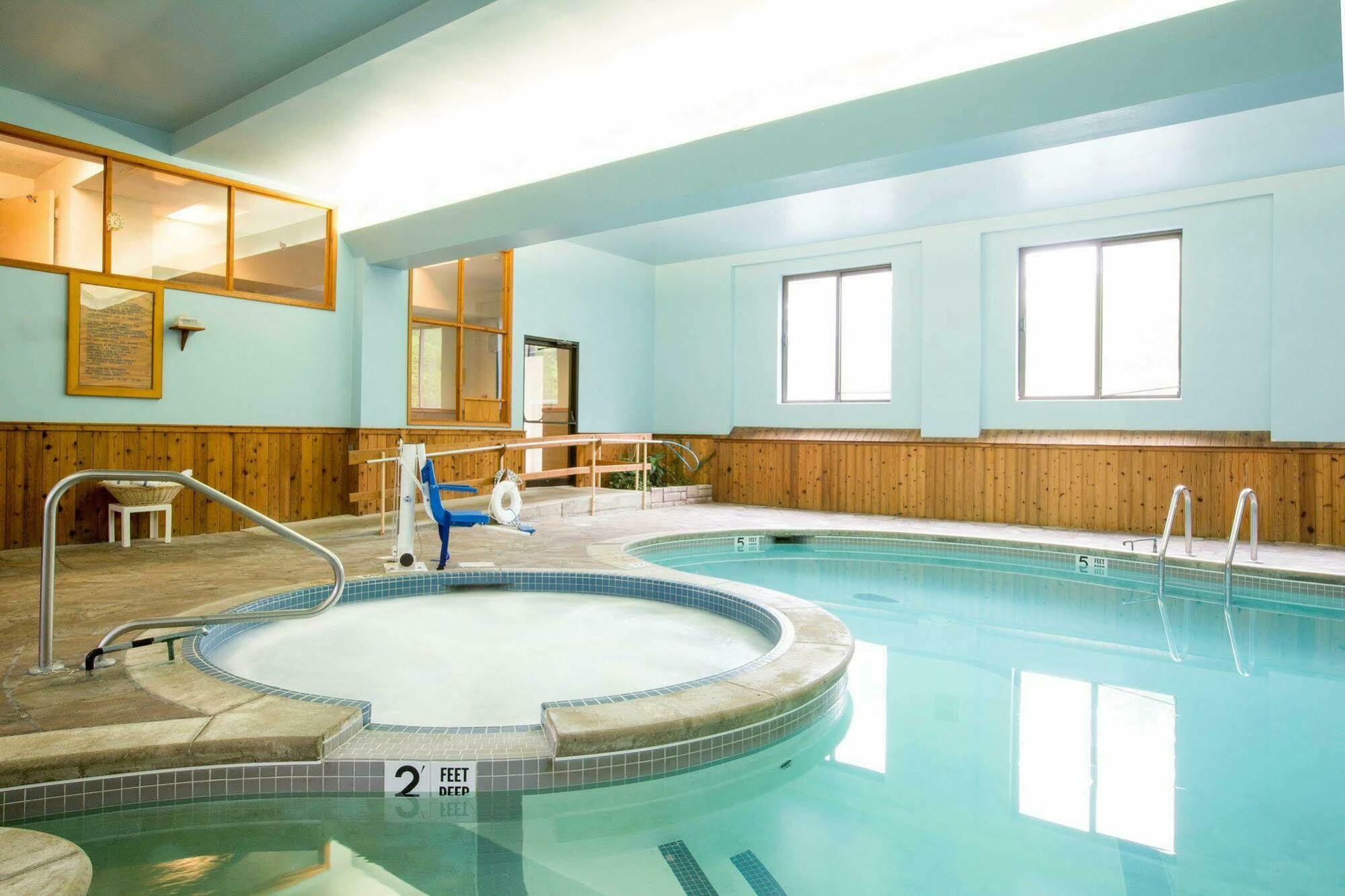 Rodeway Inn Лейк Плесид Екстериор снимка